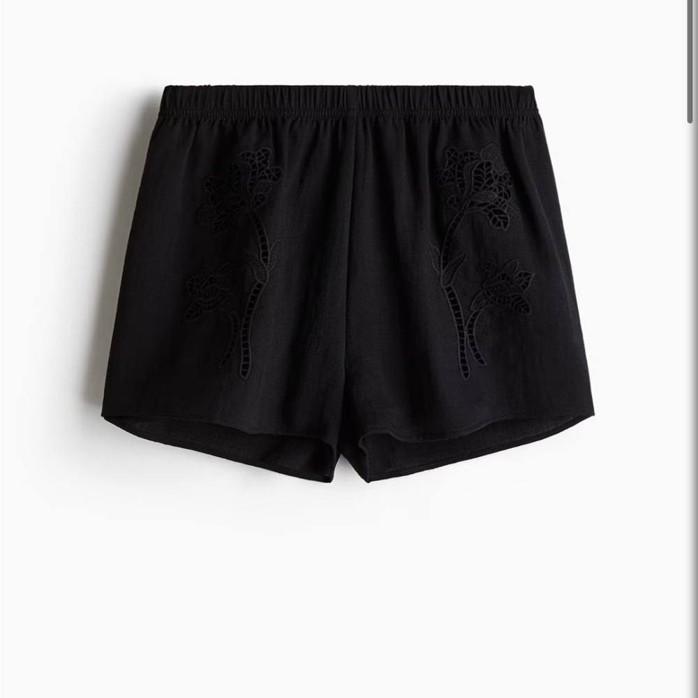 Shorts with eyelet embroidery
